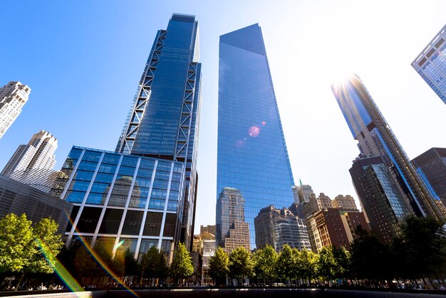 Vista del Museo y Memorial Nacional del 11 de septiembre en los rascacielos de Nueva York, EE.UU.