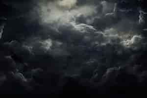 Foto gratuita vista de nubes oscuras y tormentosas apocalípticas