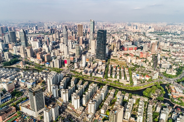 Foto gratuita una vista de ojo de pájaro de shanghai