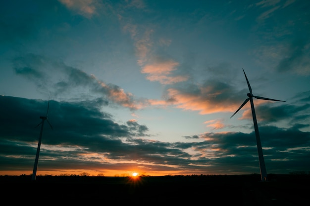 Vista pacífica de la luz del atardecer