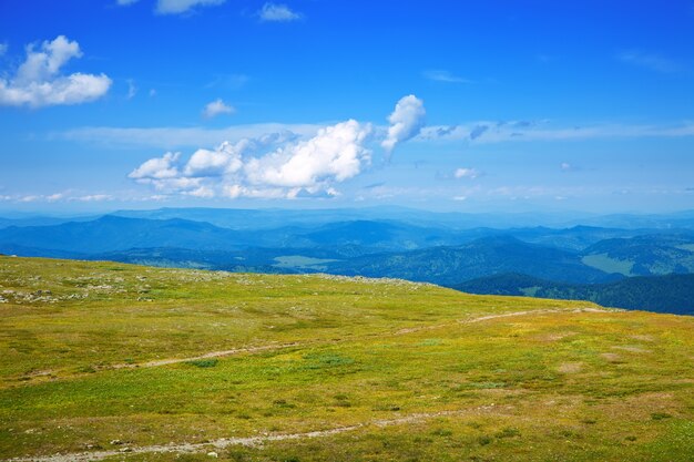 Vista del paisaje de las montañas