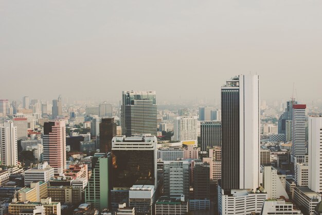 Vista del paisaje urbano de los edificios de la ciudad del metro