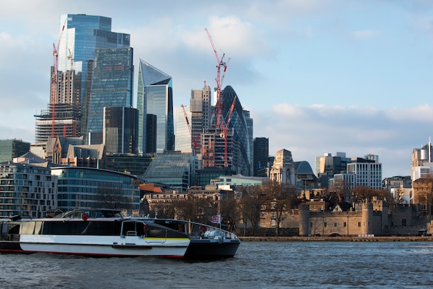 Vista del río támesis en la ciudad de londres