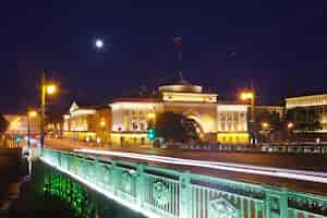 Foto gratuita vista de san petersburgo en la noche