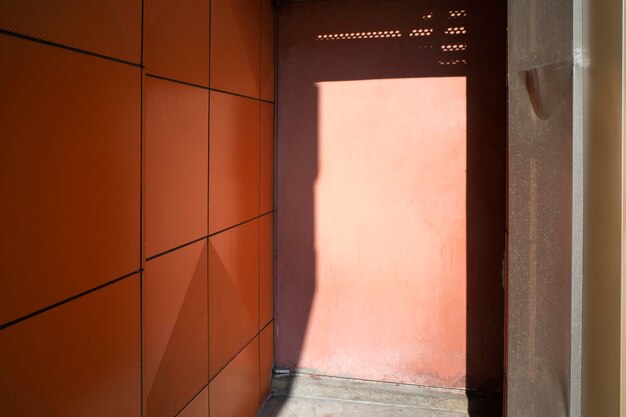 Vista de sombras abstractas de la luz del día al aire libre