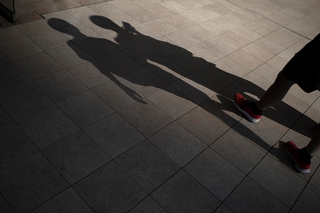 Vista de sombras abstractas de la luz del día al aire libre