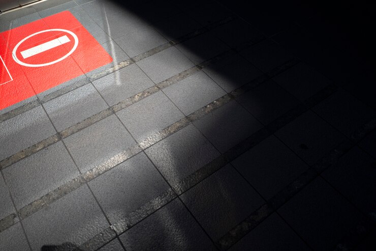 Foto gratuito vista de sombras abstractas de la luz del día al aire libre