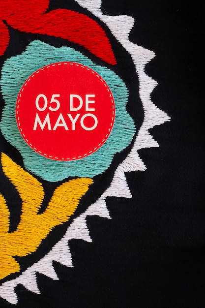 Vista superior 5 de mayo patrón mexicano