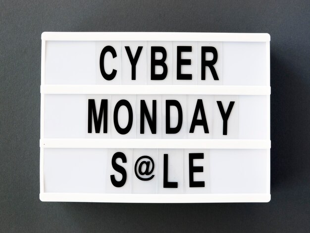 Vista superior de la caja de luz para el cyber monday