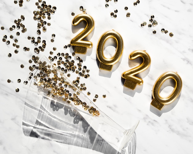 Foto gratuita vista superior concepto de año nuevo 2020