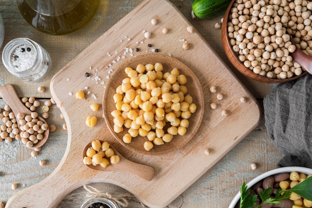 Foto gratuita vista superior del concepto de frijoles garbanzos