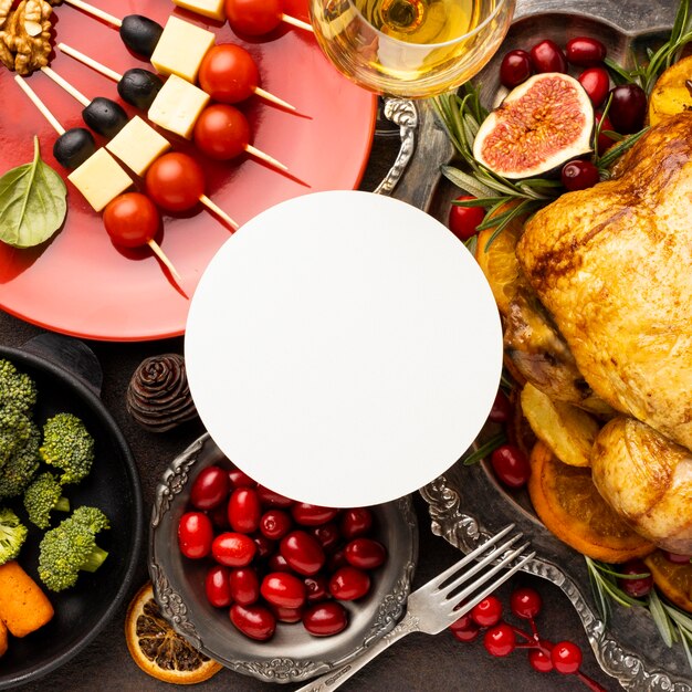 Vista superior deliciosa composición de platos navideños