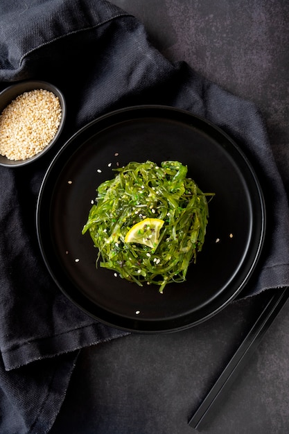 Foto gratuita vista superior deliciosas algas para comer