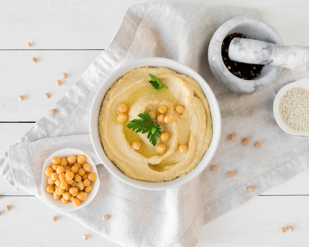 Vista superior del delicioso concepto de humus