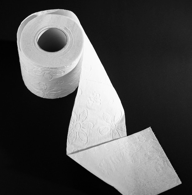 Vista superior desplegar rollo de papel higiénico