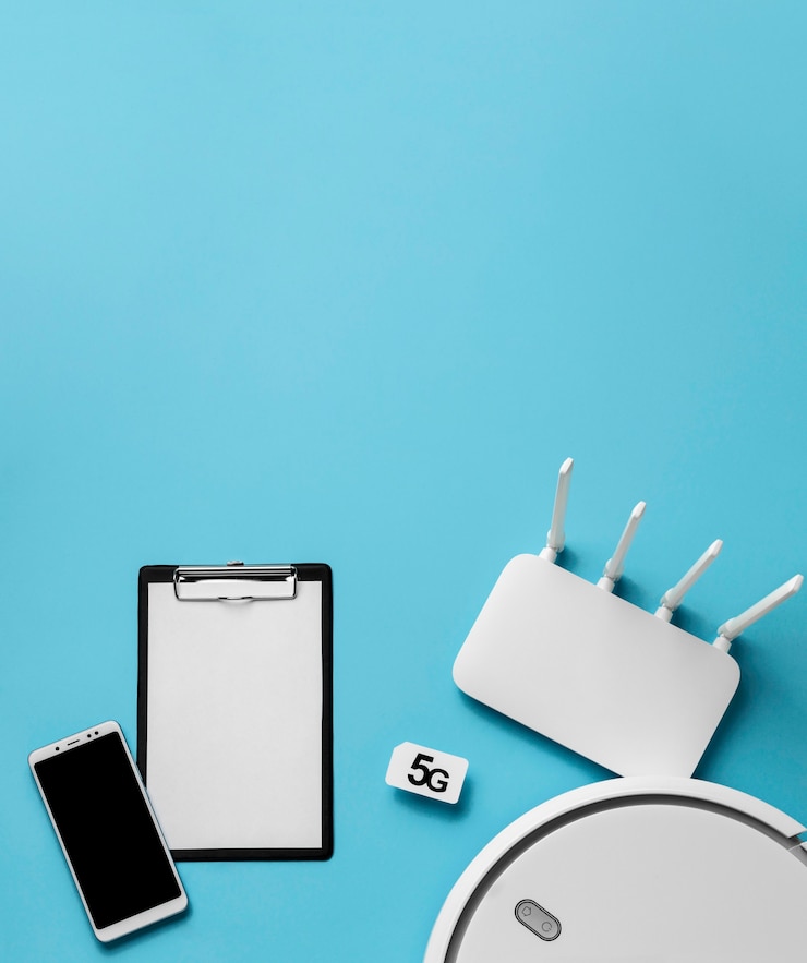 Foto gratuito vista superior del enrutador wi-fi con teléfono inteligente y espacio de copia