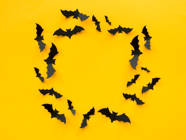 Foto gratuita vista superior espeluznante concepto de halloween con murciélagos