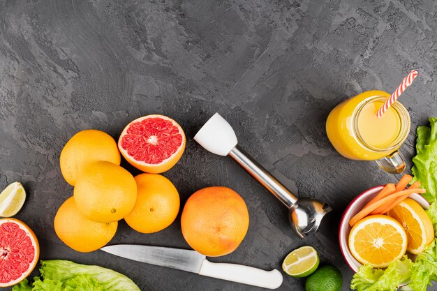 Vista superior de frutas con naranjas