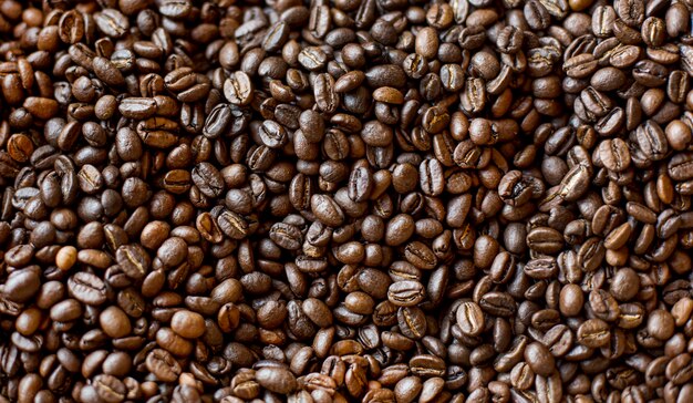 Vista superior de granos de café tostados