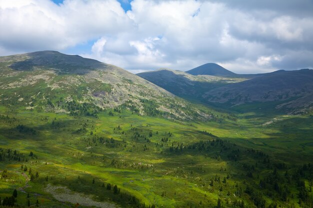 Vista superior de las montañas