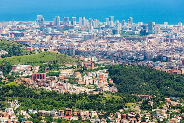 Vista superior de nuevos distritos en la ciudad europea