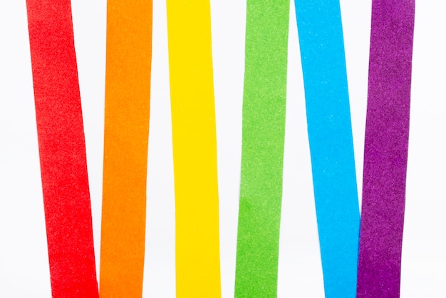 Vista superior de papel de color arcoiris