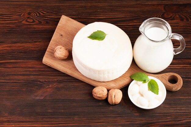 Vista superior de productos lácteos saludables frescos