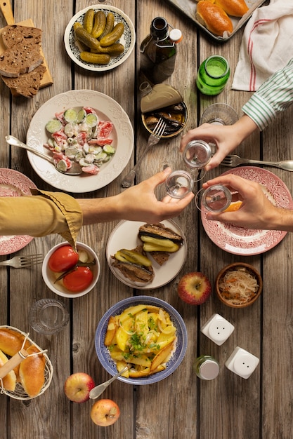 Foto gratuita vista superior sobre banquete de comida