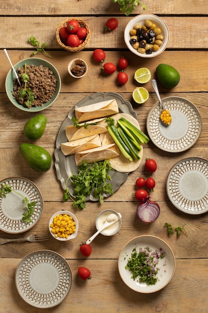 Foto gratuita vista superior sobre banquete de comida