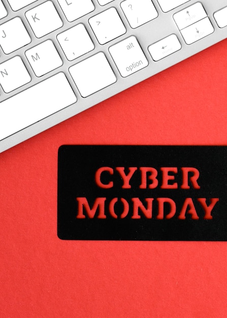 Foto gratuita vista superior del teclado para cyber monday