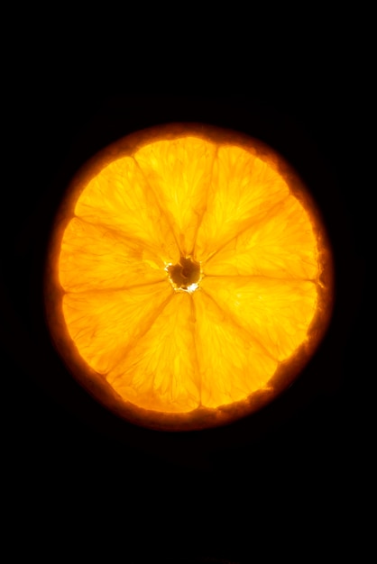 Vista superior textura naranja con fondo oscuro