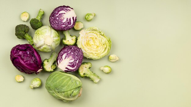 Foto gratuita vista superior de verduras con espacio de copia