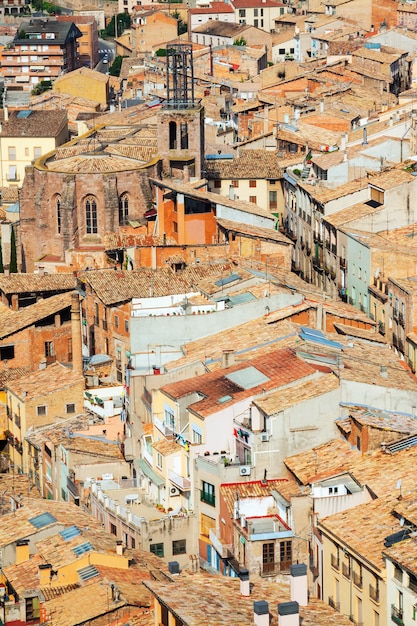 Foto gratuita vista de los tejados de cardona desde el castillo