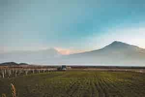 Foto gratuita vista del valle de ararat desde armenia