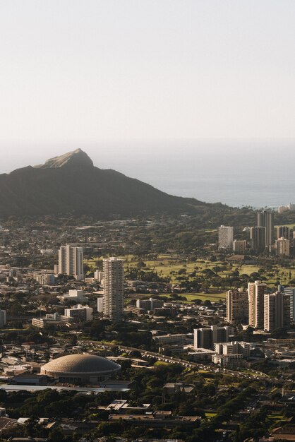 Vistas con vistas de Honolulu en Hawaii, EE.UU. durante el día