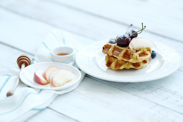 Waffles con fruta