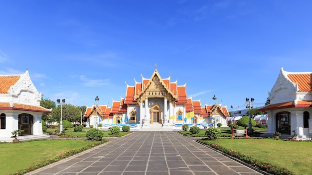 Wat Benchamabophit o templo de mármol en Bangkok Tailandia