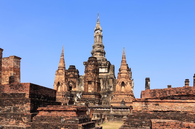 Foto gratuita wat maha that shukhothai parque histórico tailandia