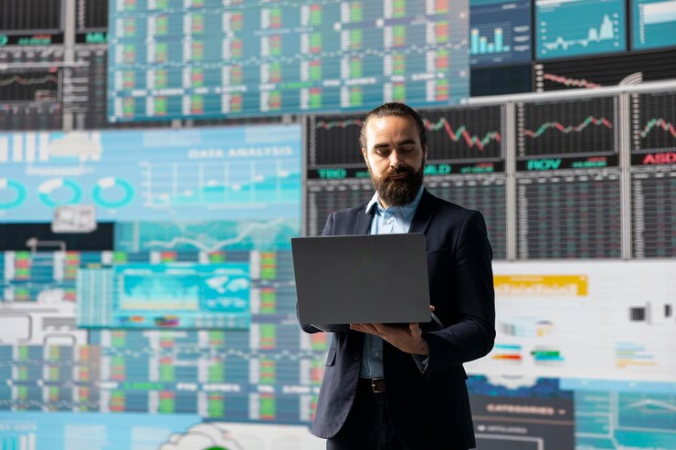 Photo Gratis young startup entrepreneur uses digital materials and analytics