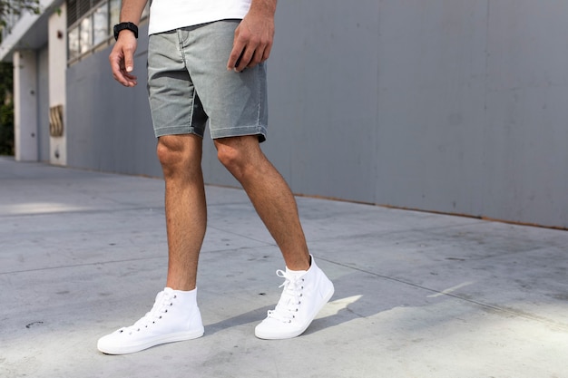 Zapatillas de tobillo para hombre blanco street style apparel shoot