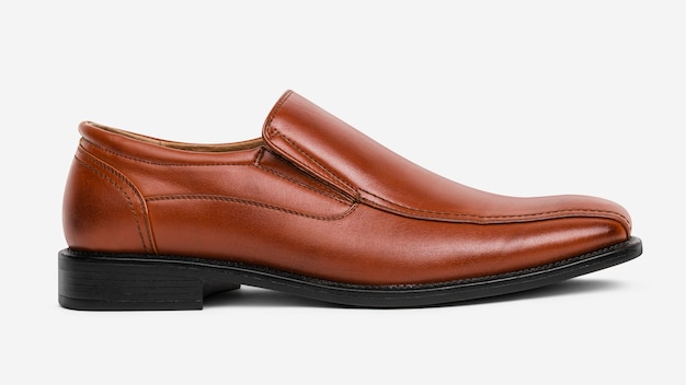 Foto gratuita zapatos de hombre sin cordones de cuero marrón moda