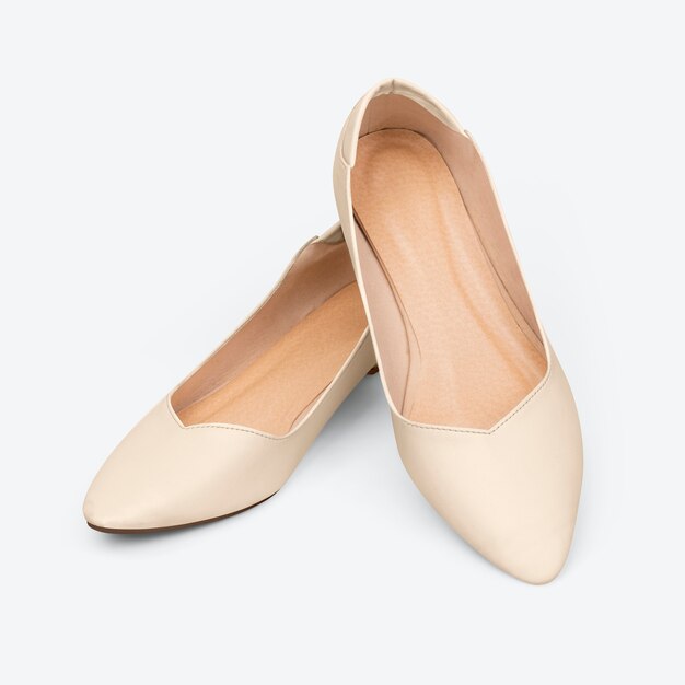 Zapatos de tacón bajo beige de mujer moda