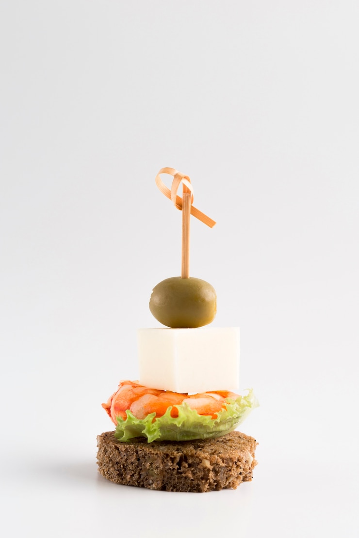 Foto gratuito accordo con cibo delizioso