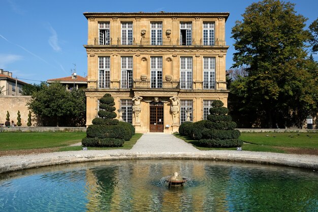 Aix-en-Provence, Francia - 18 ottobre 2017: vista frontale della galleria d'arte e cultura Pavillon de Vendome