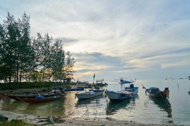 all&#39;aperto villaggio viaggio pesca Thailandia