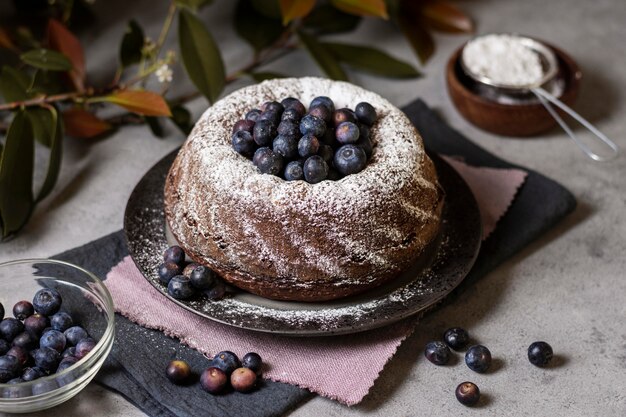 Alto angolo del concetto di torta al cioccolato