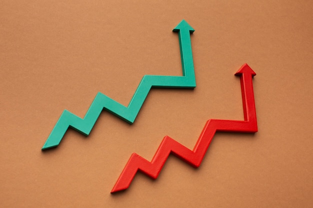 Alto angolo di presentazione delle statistiche con frecce di crescita growth