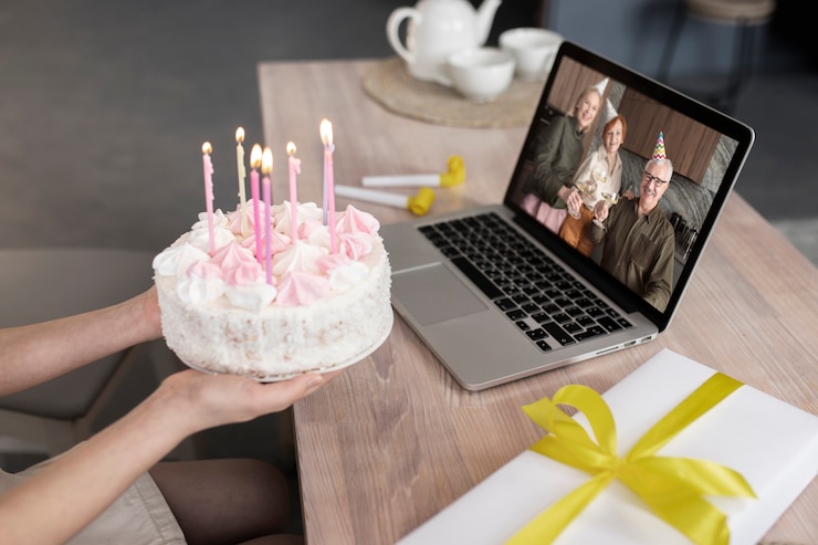 Foto gratuito amici che fanno una festa covid usando la tecnologia