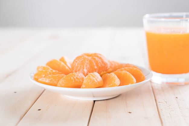 Arancio fresco con succo di frutta