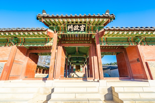 Architettura che costruisce il palazzo di Changdeokgung nella città di Seoul